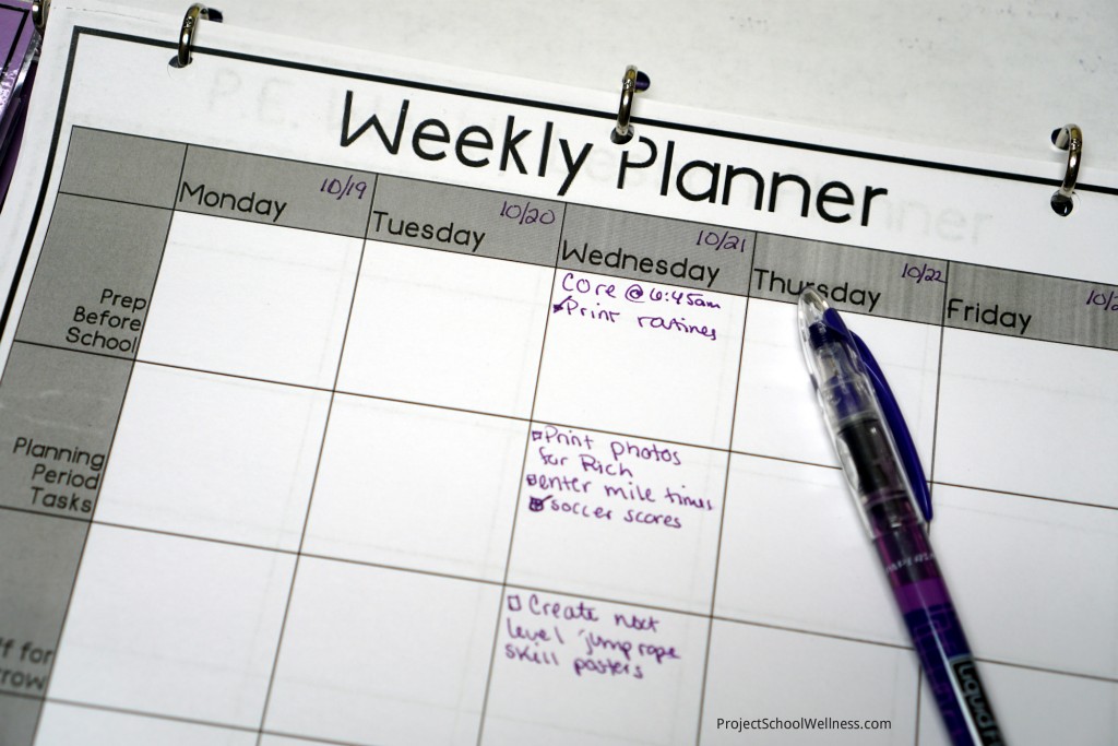 Making lesson planning easier with this PE Weekly Lesson Planner freebie! This is perfect for every PE teacher looking for ways to make lesson and unit planning a more smooth process. Click to download this PE freebie from Project School Wellness!